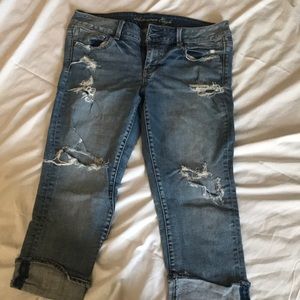 AE distressed denim Capri